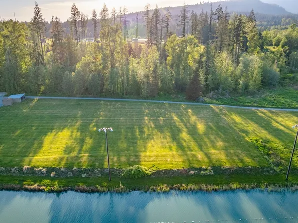 18003 Bow Lake Lane, Bow, WA 98232