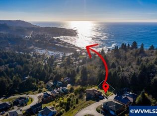 44 NE Spring Ave, Depoe Bay, OR 97341