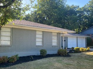2715 Robinwood Ln, Denton, TX 76209