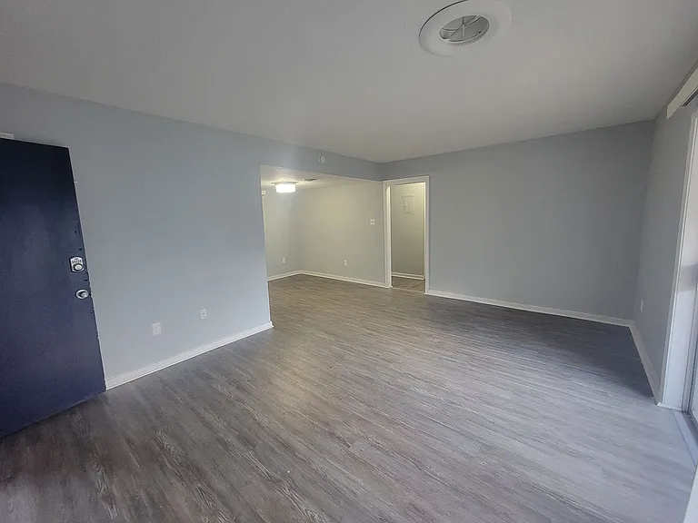 225 W McDowell Rd — Photo 19