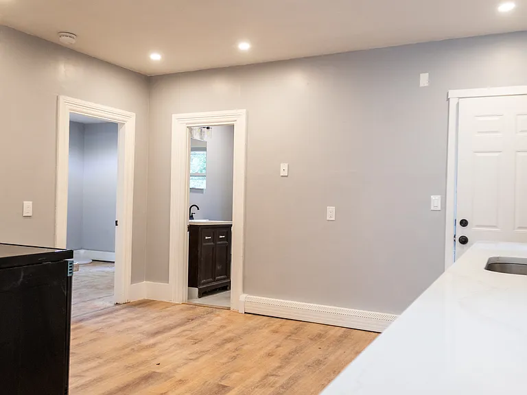 39 Hope St #2 — Photo 6