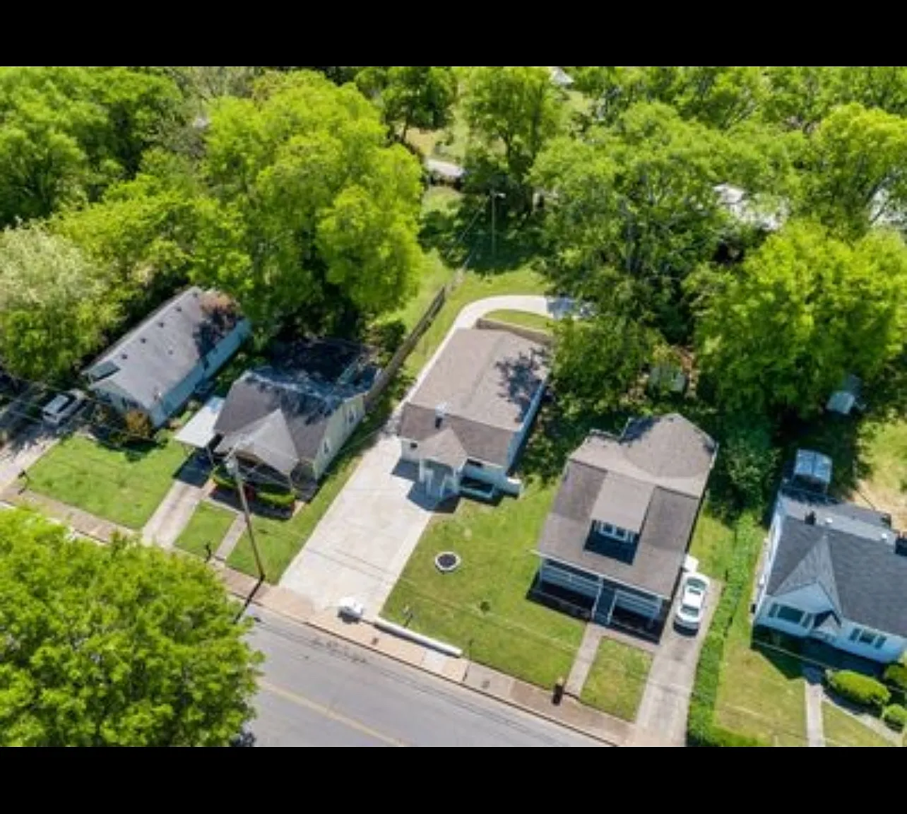 3 bed, 1276 sqft, $2,600 — Photo 3