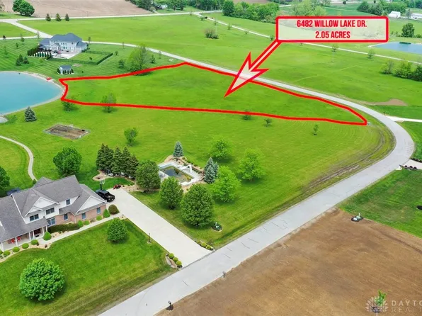 6482 Willow Lake Dr, Greenville, OH 45331
