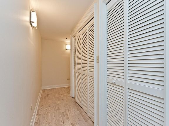 4th image of 5234 N Kenmore Ave #3C