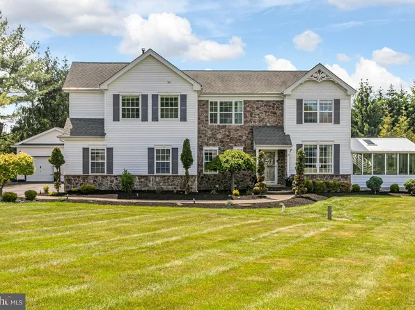 29 Sutphin Rd, Flemington, NJ 08822