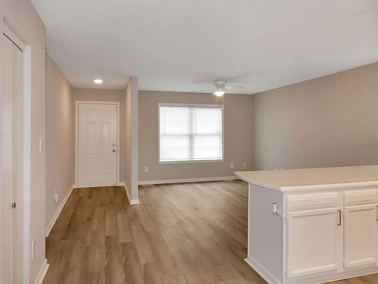 21370 Lexington Dr — Photo 8