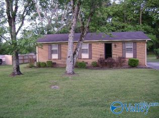 301 Kingswood Dr, Athens, AL 35611