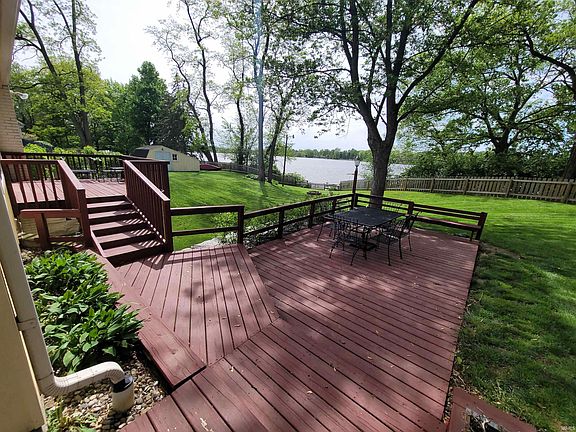 4th image of 10507 Lagoon Dr