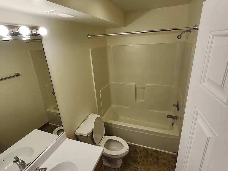 256 College Ave #2 — Photo 8