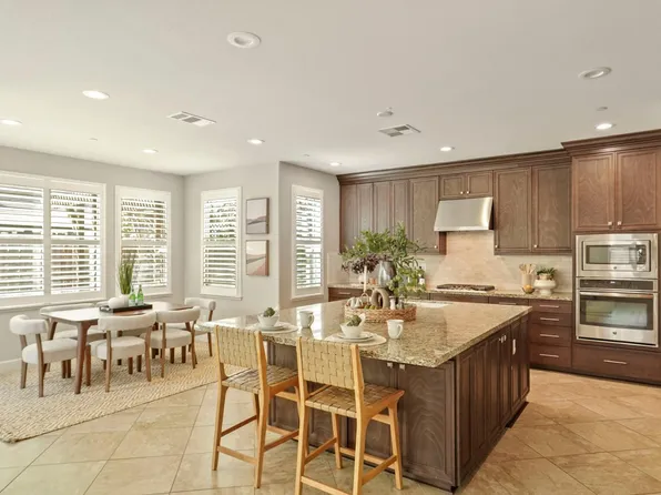 217 Jubilee Ln, Lodi, CA 95242