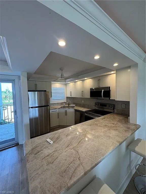 2 bed, 2.0 bath, 1015 sqft, $2,300 — Photo 4