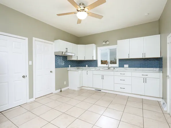 1924 Lucinda St, Perry, IA 50220