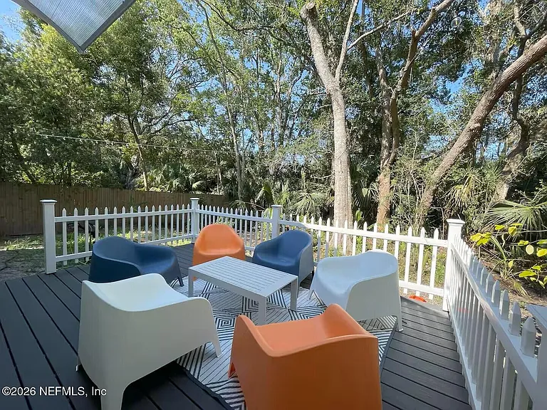 232 Nesmith Ave — Photo 47