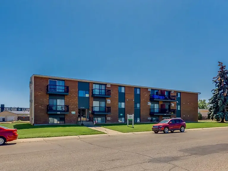 2291 Southview Dr SE #302 — Photo 29