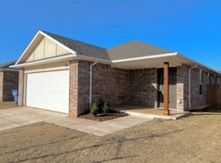 3220 Hickory Stick Dr, Chickasha, OK 73018