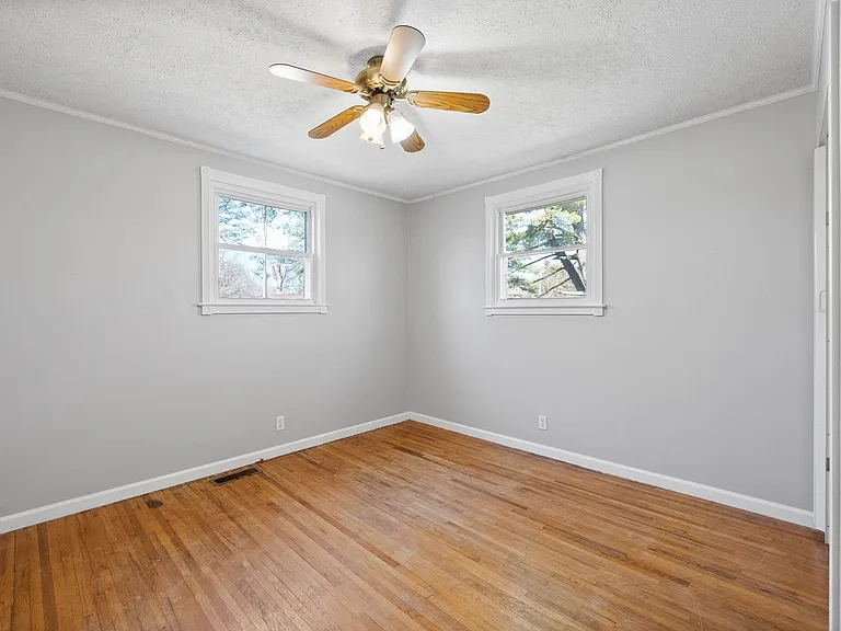 318 Verdun Dr — Photo 21