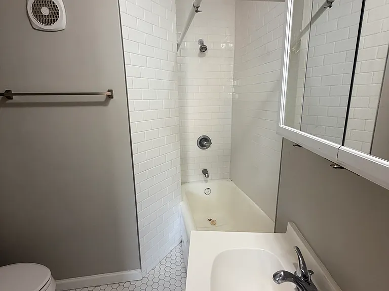 1175 Chapel St #302 — Photo 8