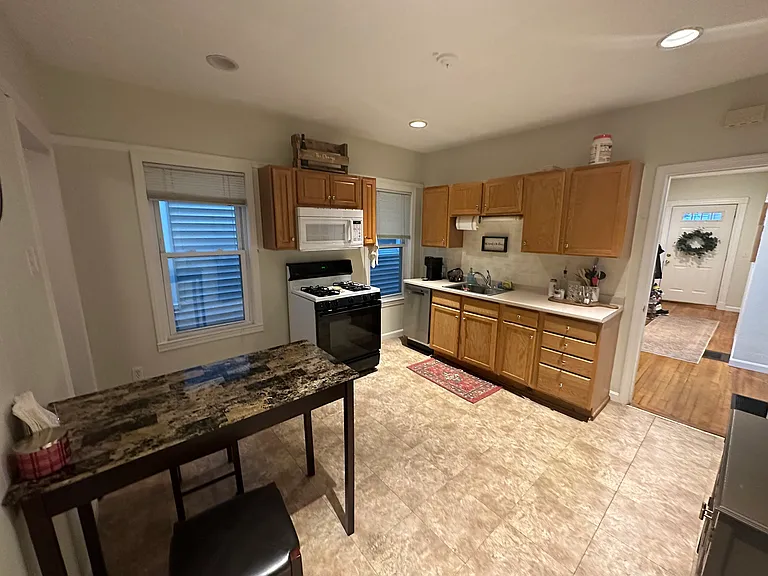 62 Grant St #1 — Photo 8
