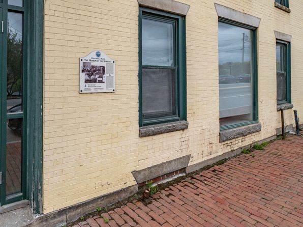 89 Water Street UNIT 2, Hallowell, ME 04347