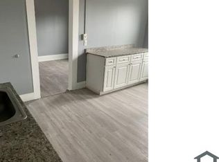 743 Park St #2S, Hartford, CT 06106