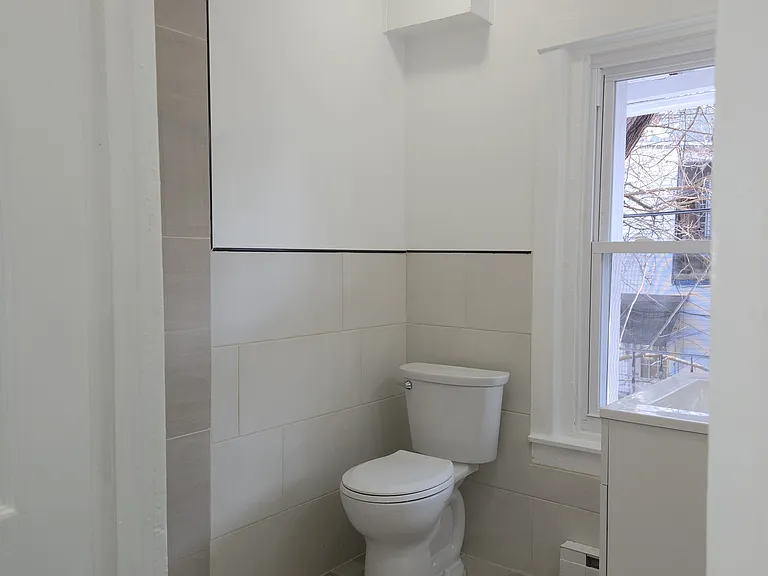 440 N 9th St #6 — Photo 11