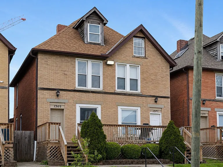 1369 Indianola Ave — Photo 32