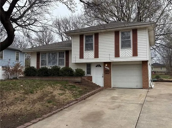 9315 Manchester Ave, Kansas City, MO 64138