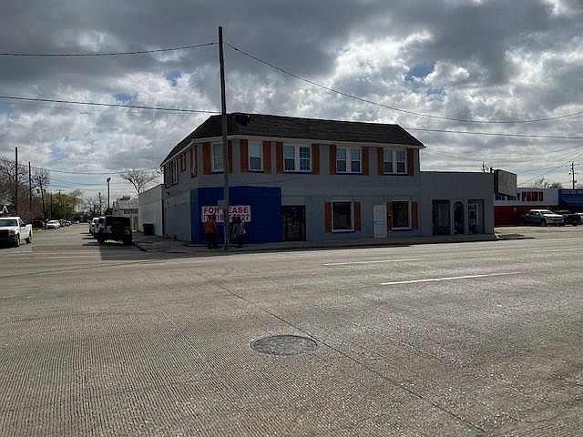 1st image of 1314 N Wayside Dr