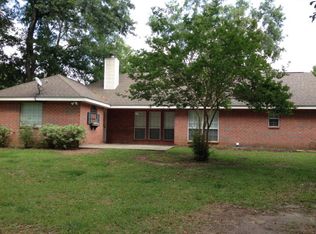 231 E Sunnybrook Rd, Carriere, MS 39426
