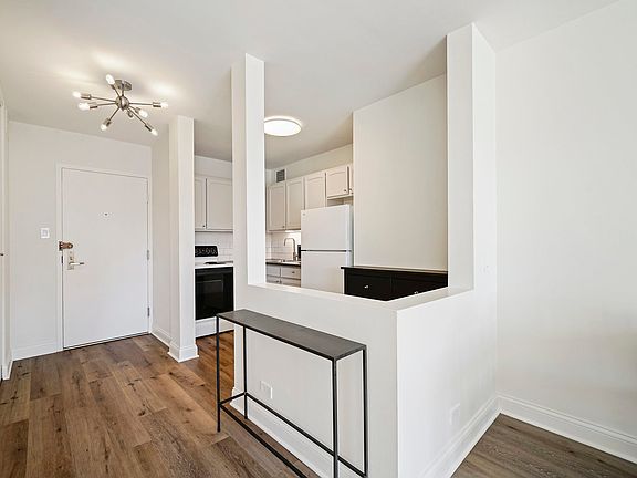 2nd image of 777 N Michigan Ave APT 2207