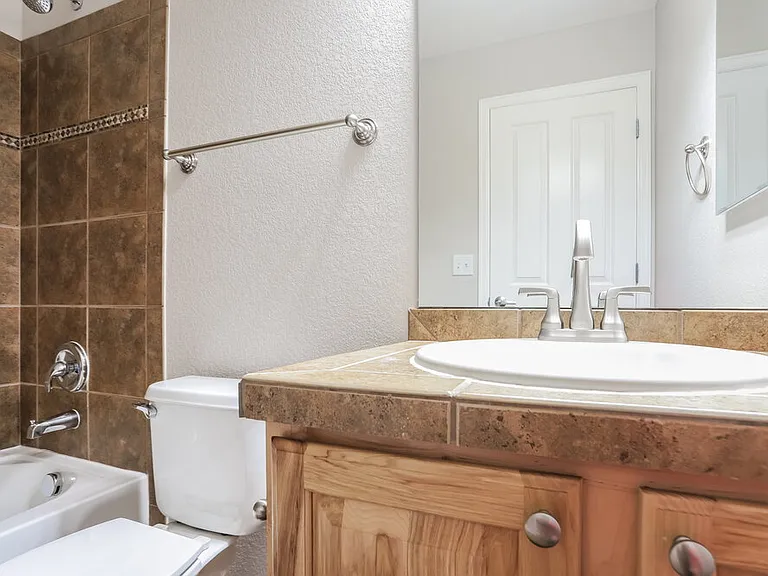 1711 Red Poppy Dr — Photo 15