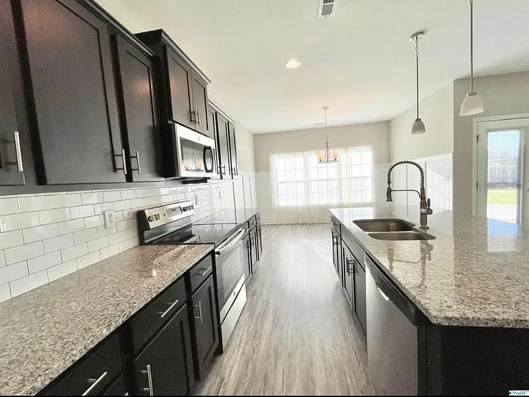 102 James Parcus Cir — Photo 14