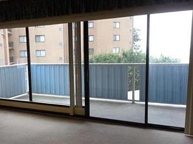 3rd image of 300 Lynn Shore Dr APT 309