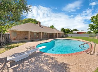 1815 Newport Rd, Weatherford, TX 76086