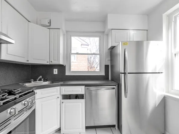 150-77 Village Road image 6 of 20