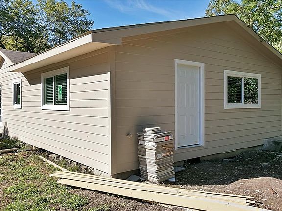 5th image of 2803 Springdale Rd