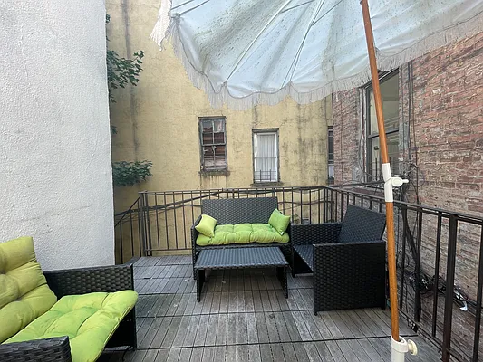 Rented by RCO Realty Inc | media 6