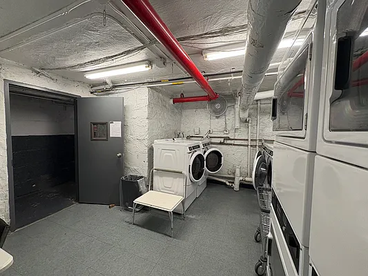 Rented by David Francis New York LLC | media 24