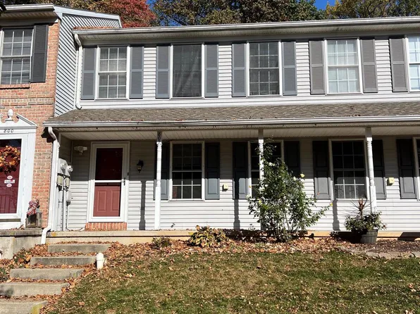 802 Rockwood Dr, Elizabethtown, PA 17022