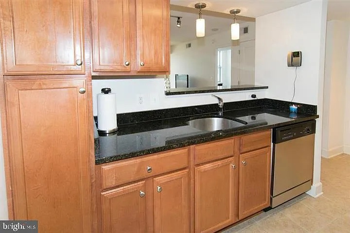 11800 Sunset Hills Rd #919 — Photo 4