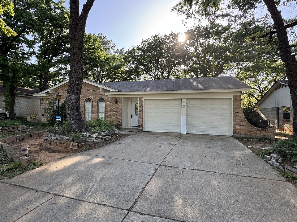1st image of 2708 Hilldale Blvd