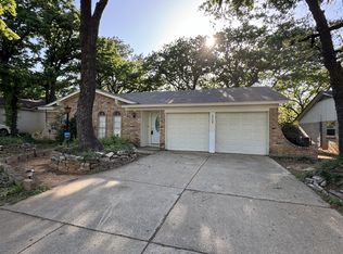 2708 Hilldale Blvd, Arlington, TX 76016