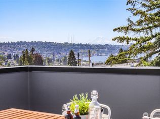 4222 Linden Avenue N, Seattle, WA 98103