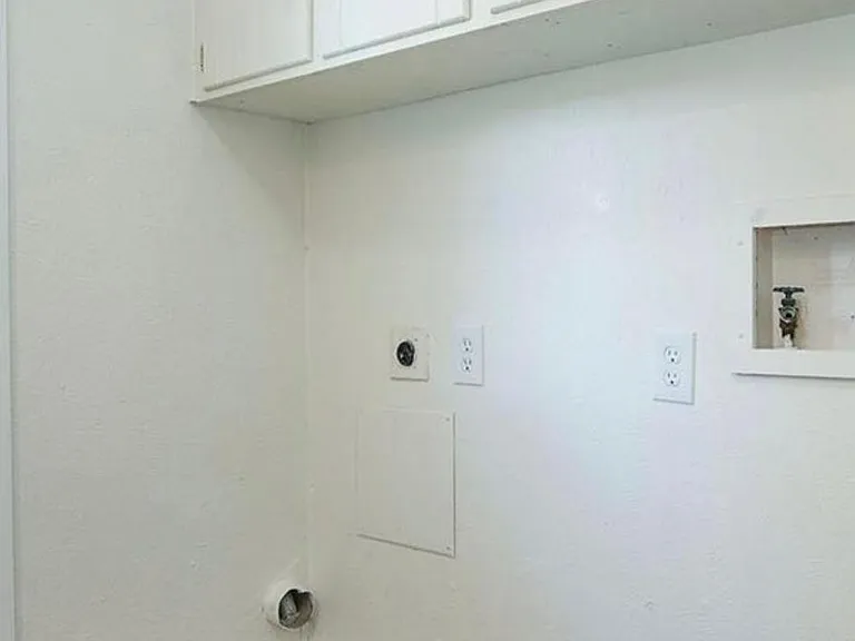 214 N Hamilton St — Photo 9