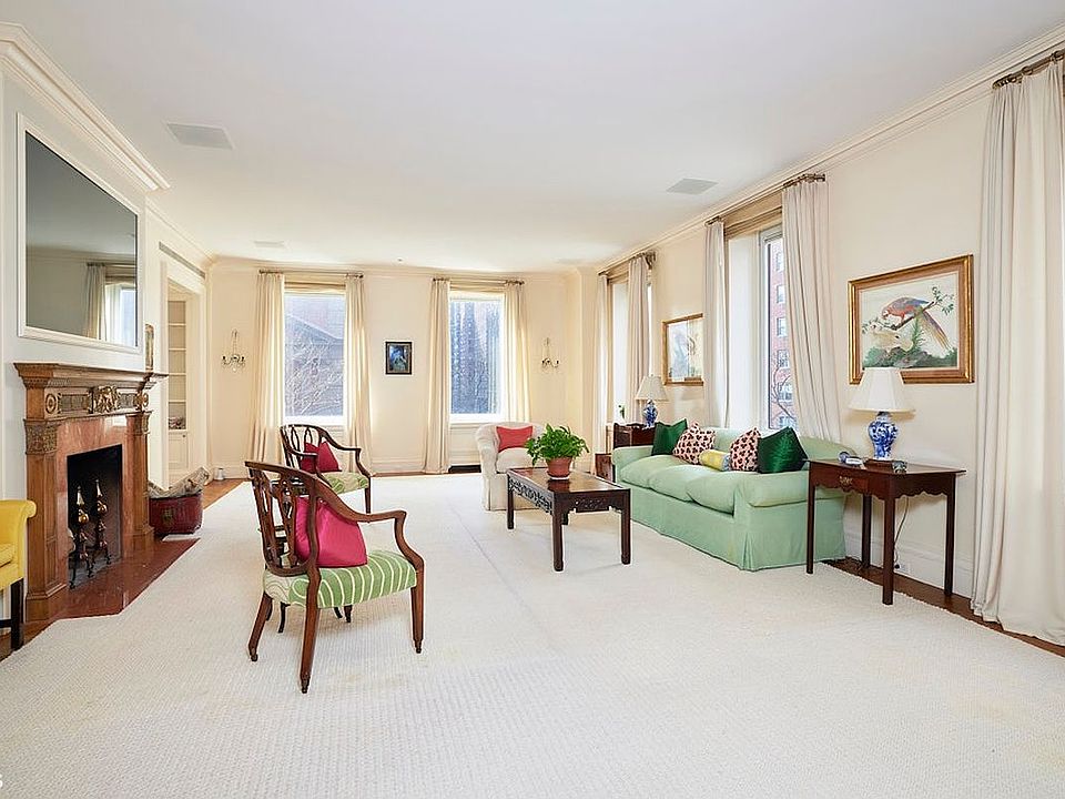 1st image of 25 Sutton Pl #3RDFLOOR