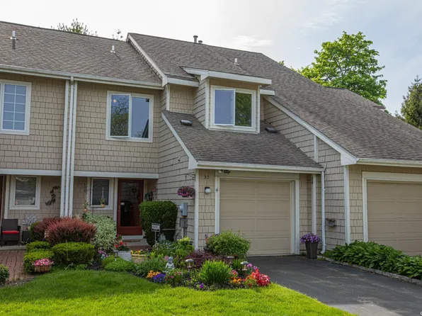 30 Cedar Ridge Lane #30, Bay Shore, NY 11706