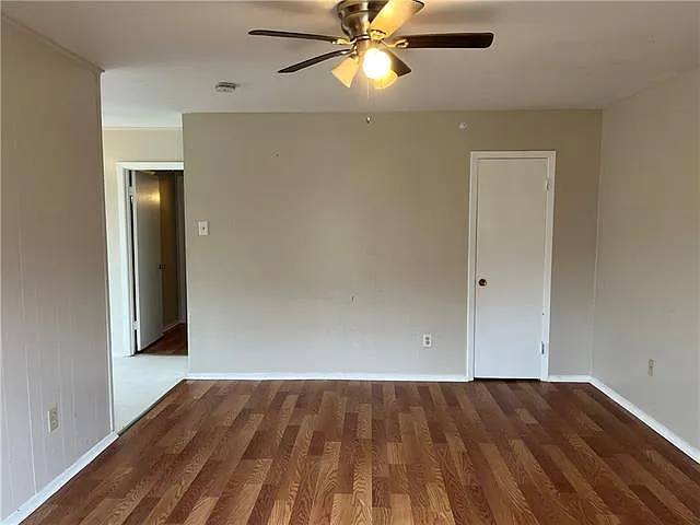 2504 Longwood Dr #A — Photo 2