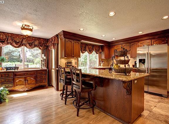 3rd image of 2039 SE Village Ct
