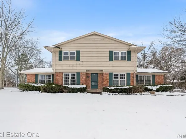 28777 W Eleven Mile Rd, Farmington Hills, MI 48336