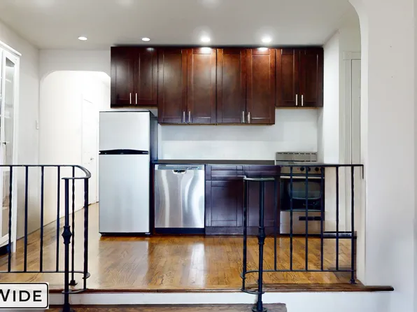 690 Fort Washington Avenue image 5 of 8